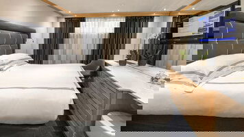 S.S. Beatrice Classic Stateroom