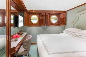 S.S. Bon Voyage Classic Stateroom