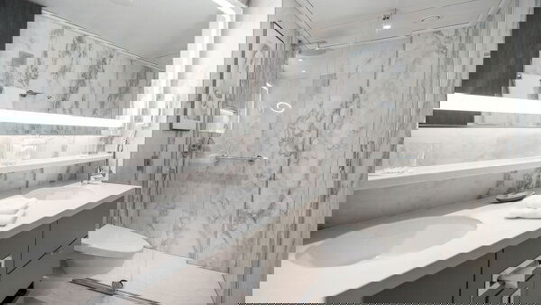 S.S. Elisabeth Cabin Image