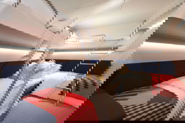 Brilliant Lady Cabin Image