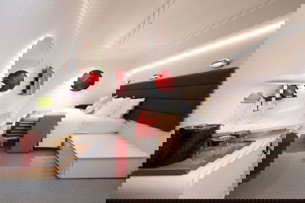 Brilliant Lady Cabin Image