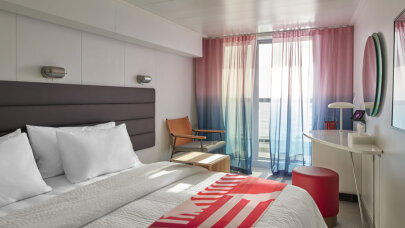 Scarlet Lady XL Sea Terrace