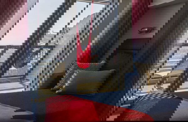 Valiant Lady Cabin Image