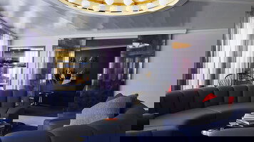 Valiant Lady Massive Suite