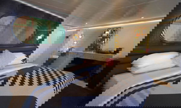 Valiant Lady Cabin Image