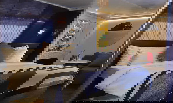 Valiant Lady Cabin Image