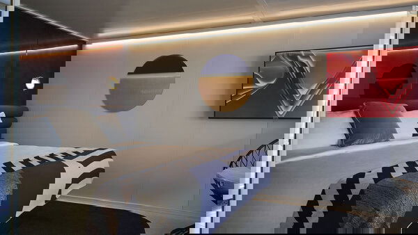 Valiant Lady Cabin Image