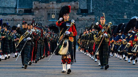 <a href="/tours/scotland/edinburgh-tattoo" class="u-link fw-600">One of the Greatest Shows on Earth</a>