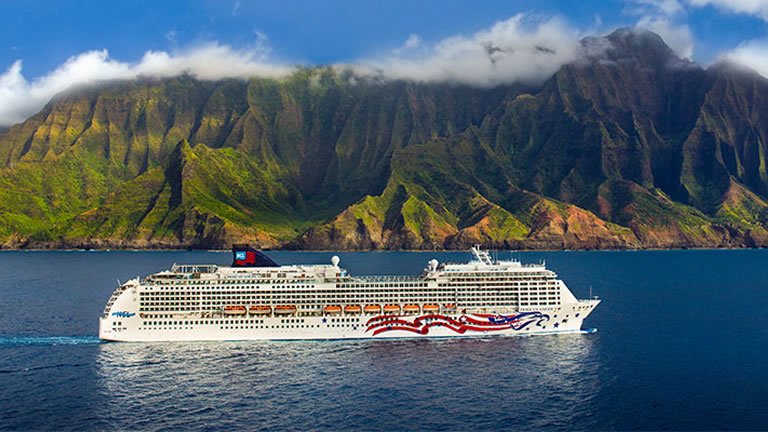 Cruising Hawaii's Paradise