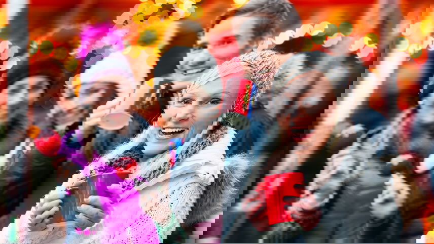 The Seine: Holiday Magic